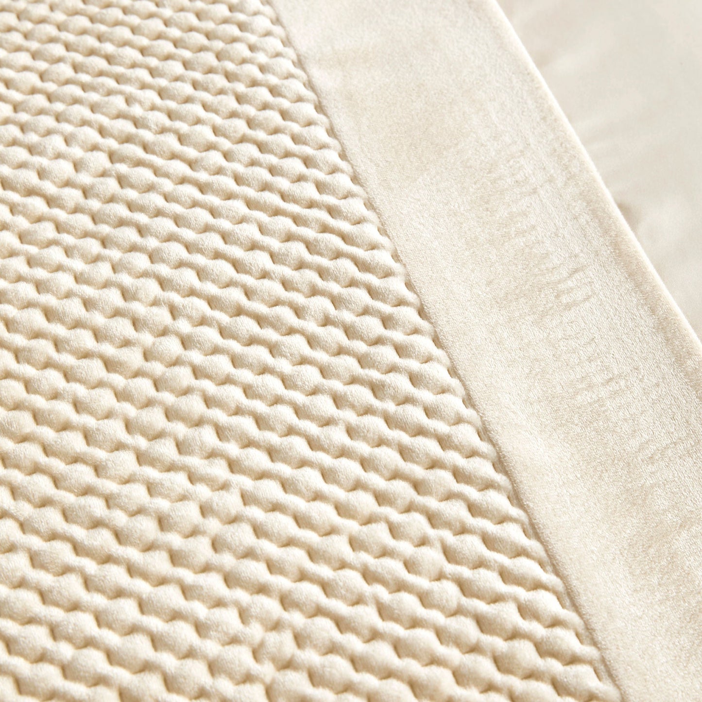 Iras Duvet Cover Set in Natural