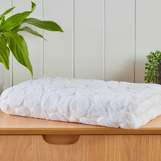 Ingo Towels in White