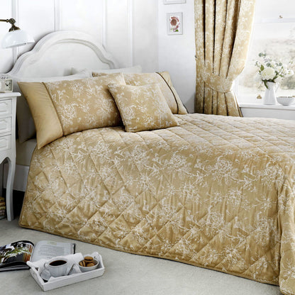 Jasmine Bedspread in Champagne