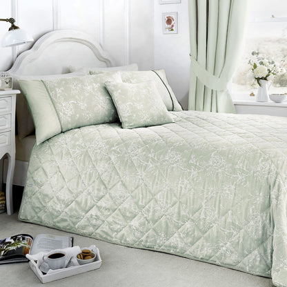 Jasmine Bedspread in Green