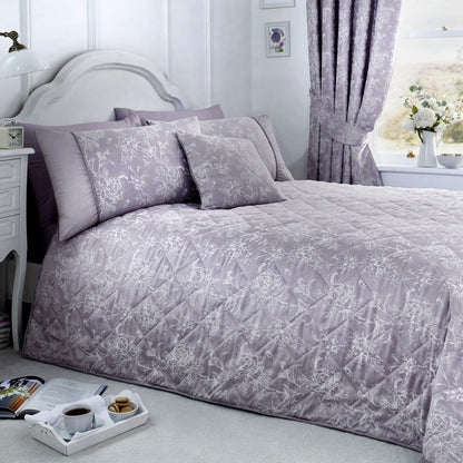 Jasmine Bedspread in Lavender