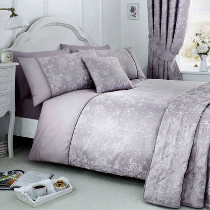 Jasmine Bedspread in Lavender