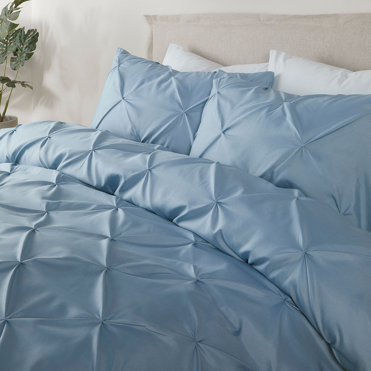 Lara Duvet Cover Set in Blue
