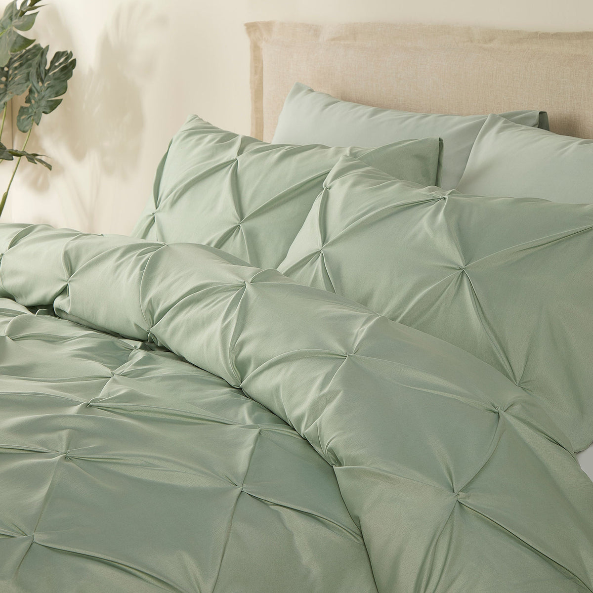 Lara Duvet Cover Set in Steel/Sage