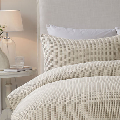 Lindly Duvet Cover Set in Natural