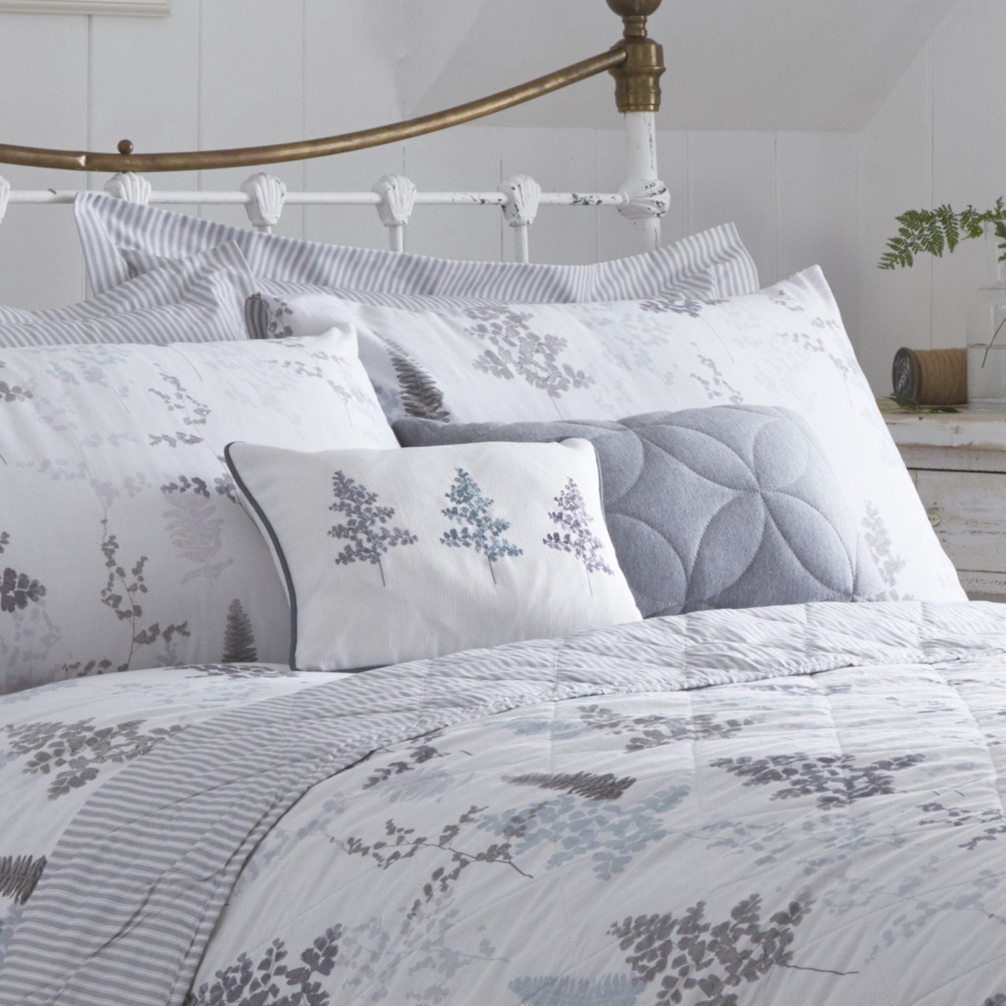 Linden Fern Cushion Cover in Grey
