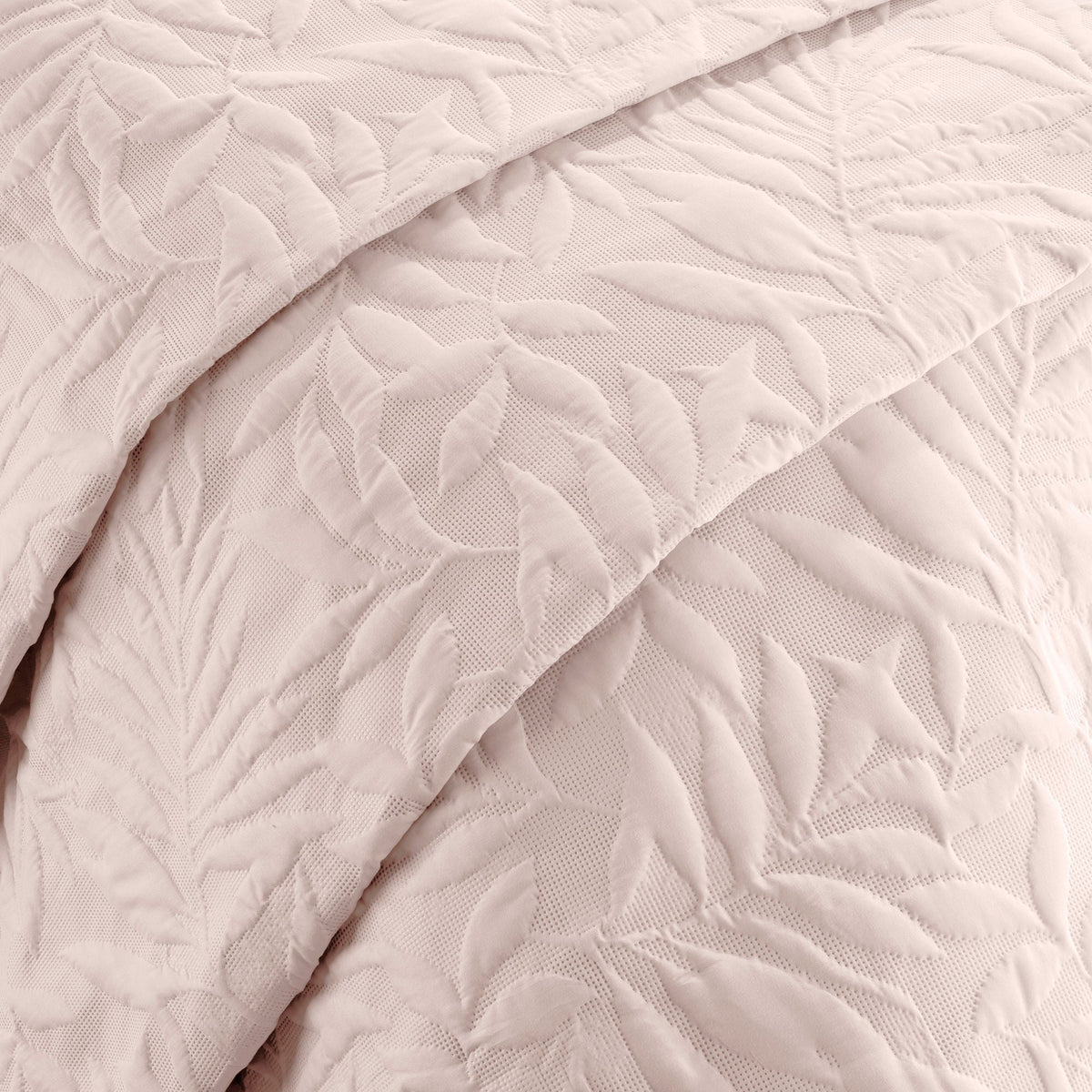 Luana Bedspread in Blush