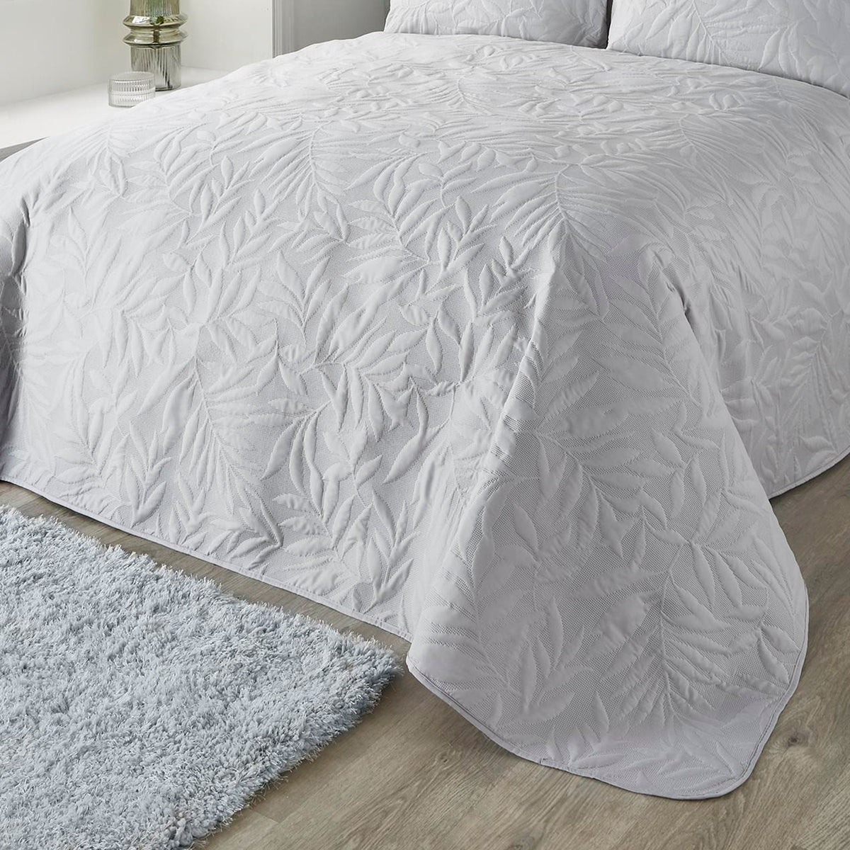 Luana Bedspread in Silver