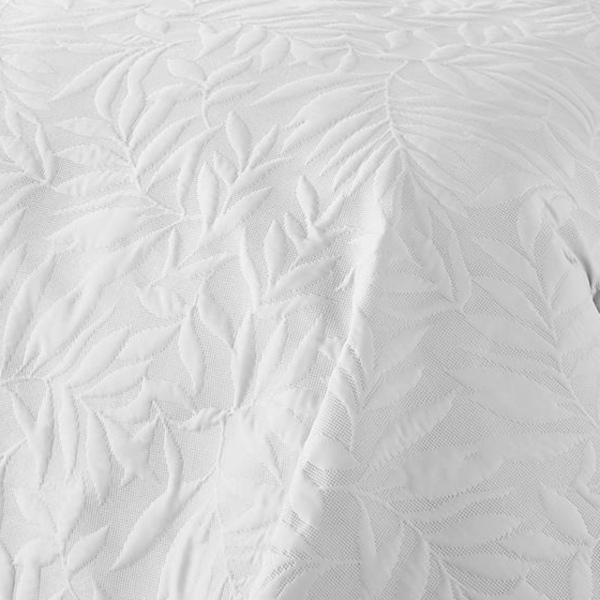 Luana Bedspread in White