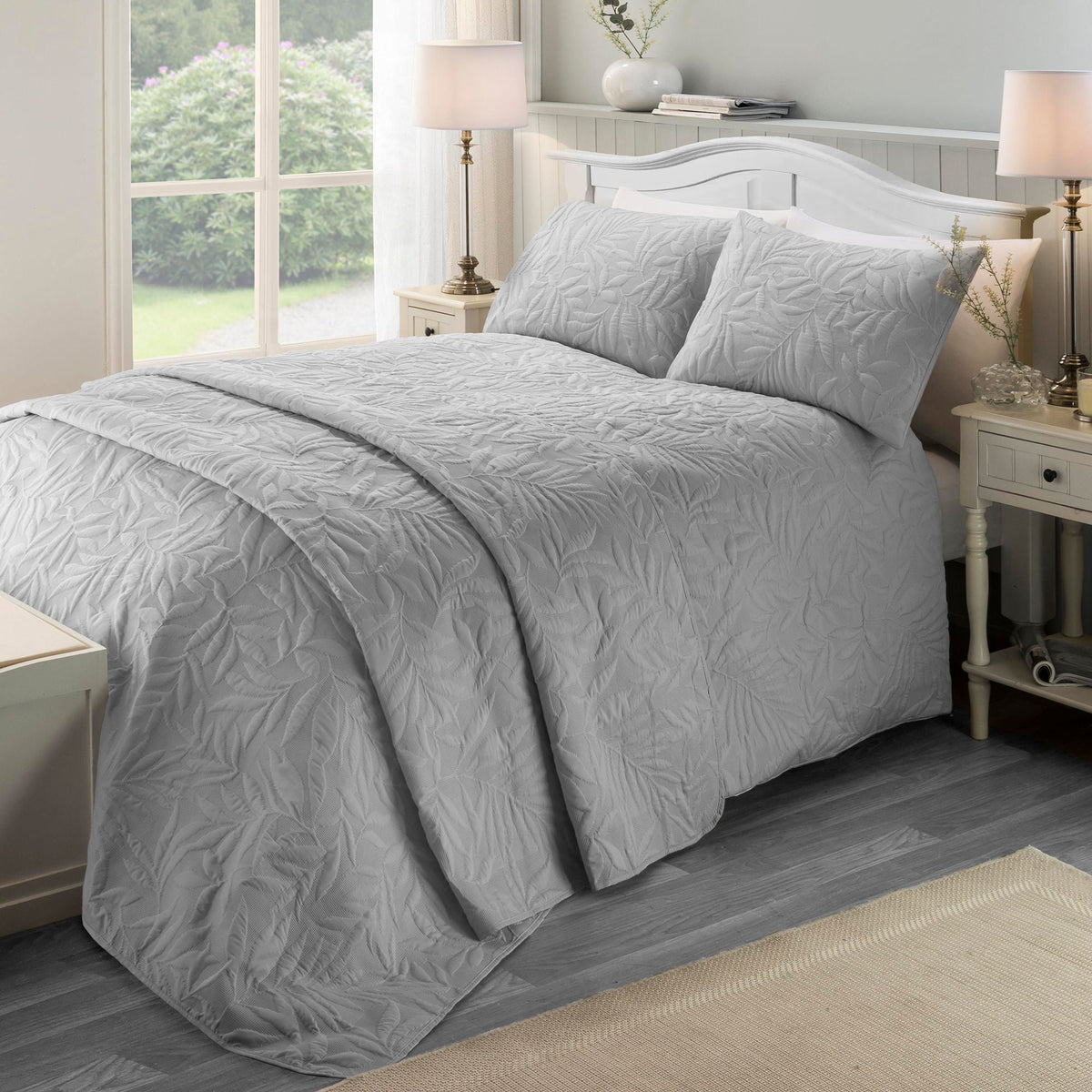 Luana Duvet Cover Set in Silver