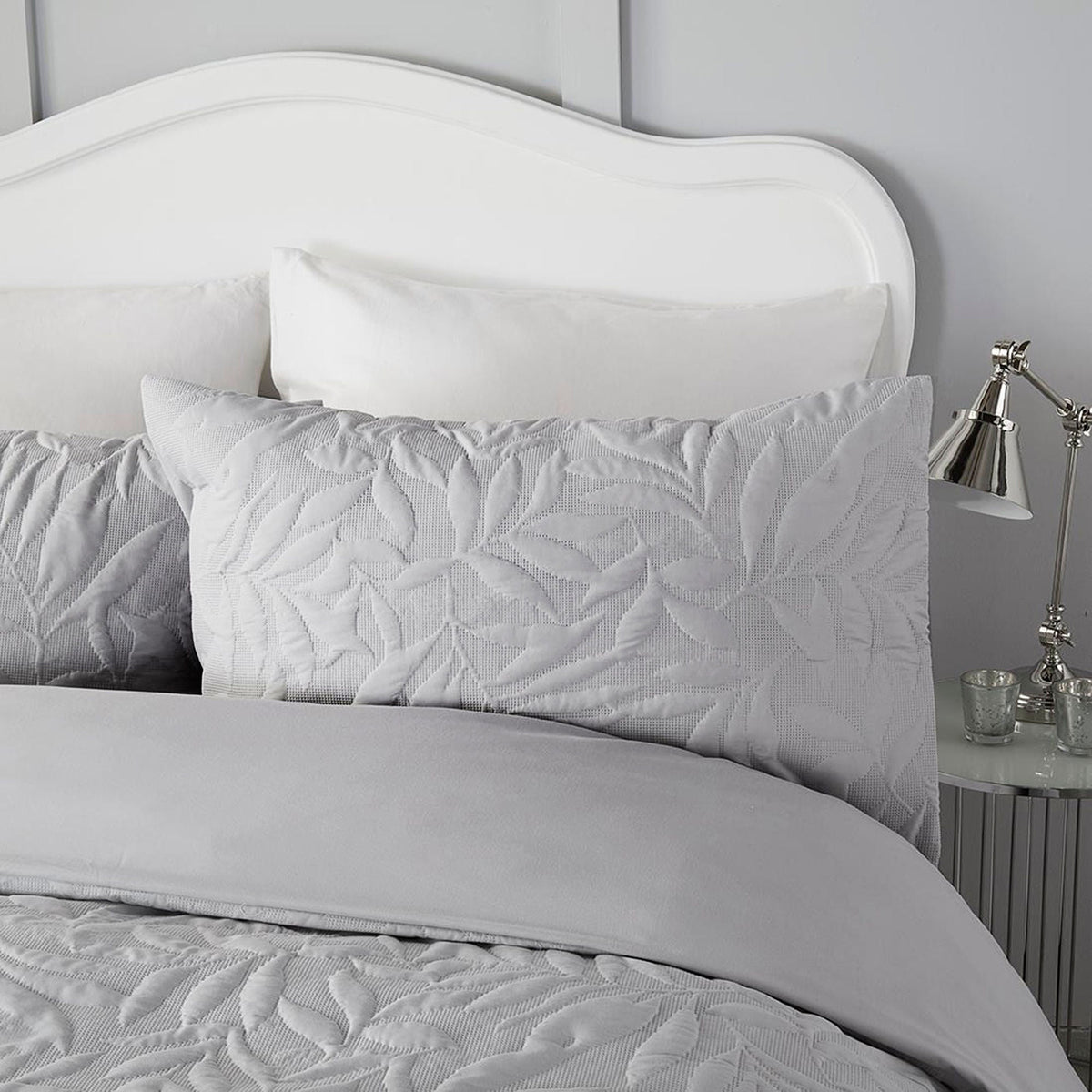 Luana Duvet Cover Set in Silver
