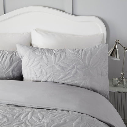 Luana Duvet Cover Set in Silver