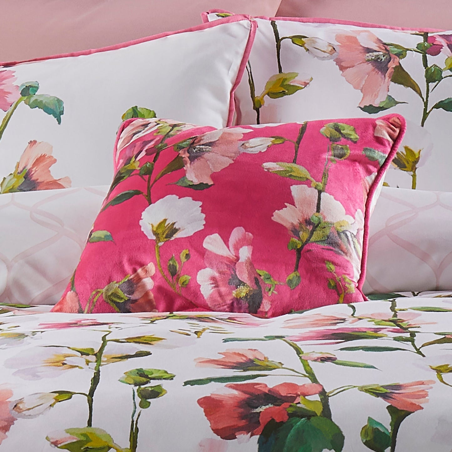 Layla Cushion in Pink