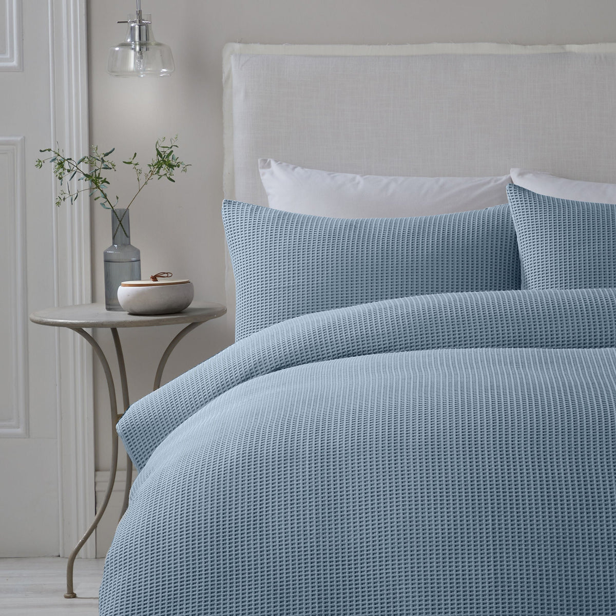 Lindly Duvet Cover Set in Blue