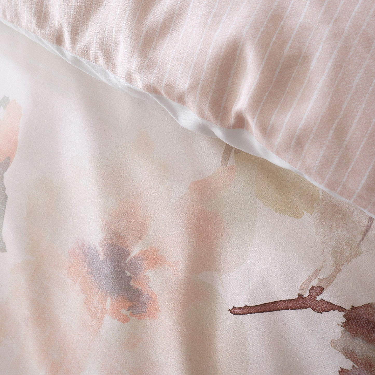 Mia Floral Blooms Duvet Cover Set in Natural