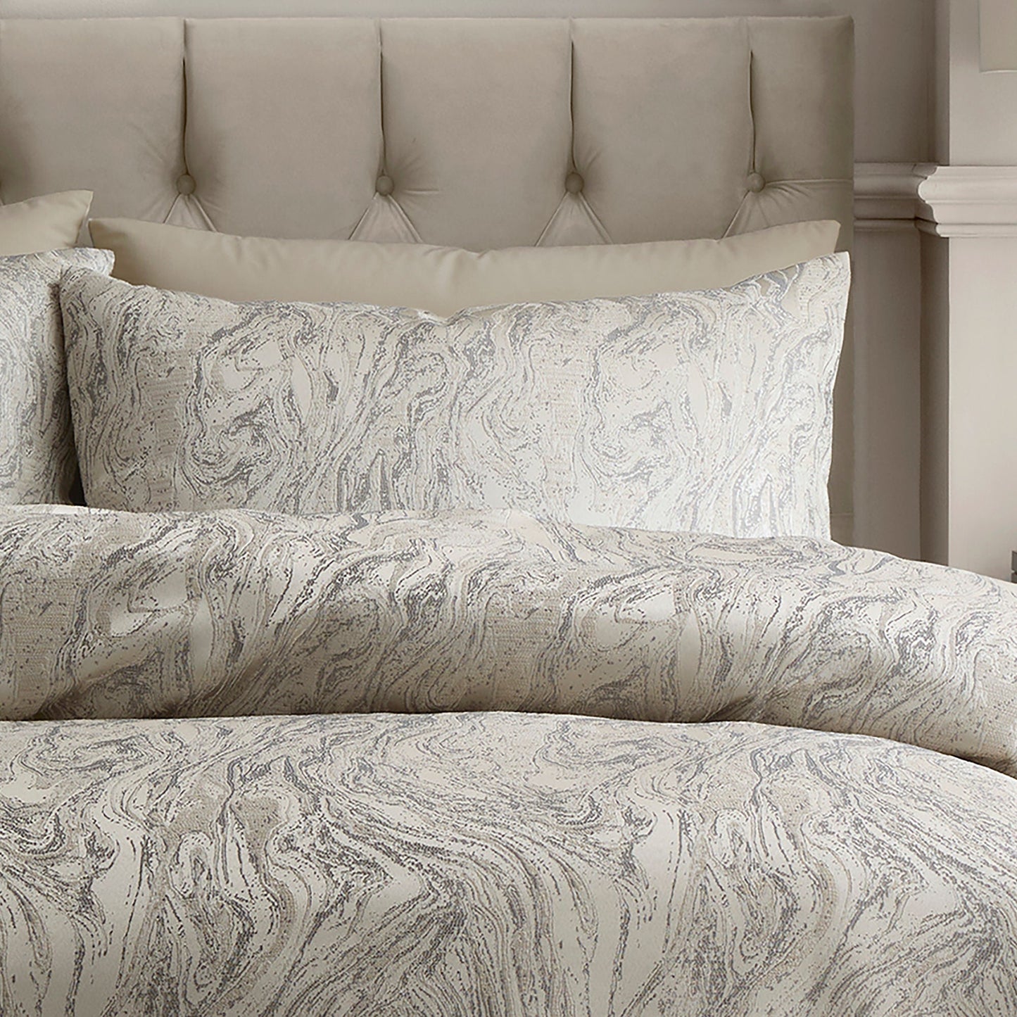 Marble Jacquard Duvet Cover Set in Natural