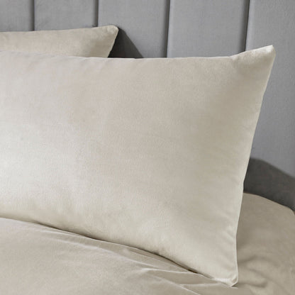 Montrose Duvet Cover Set in Ivory