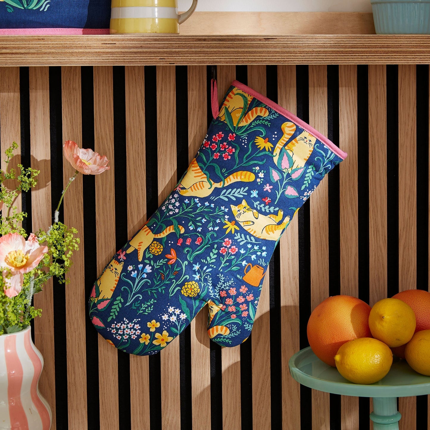 Marmalade Meadow Gauntlet Oven Glove