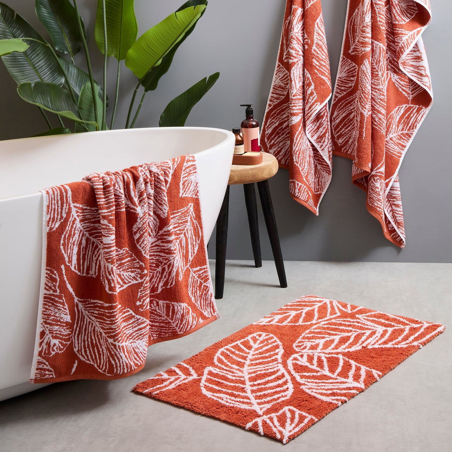 Matteo Bath Mat in Terracotta