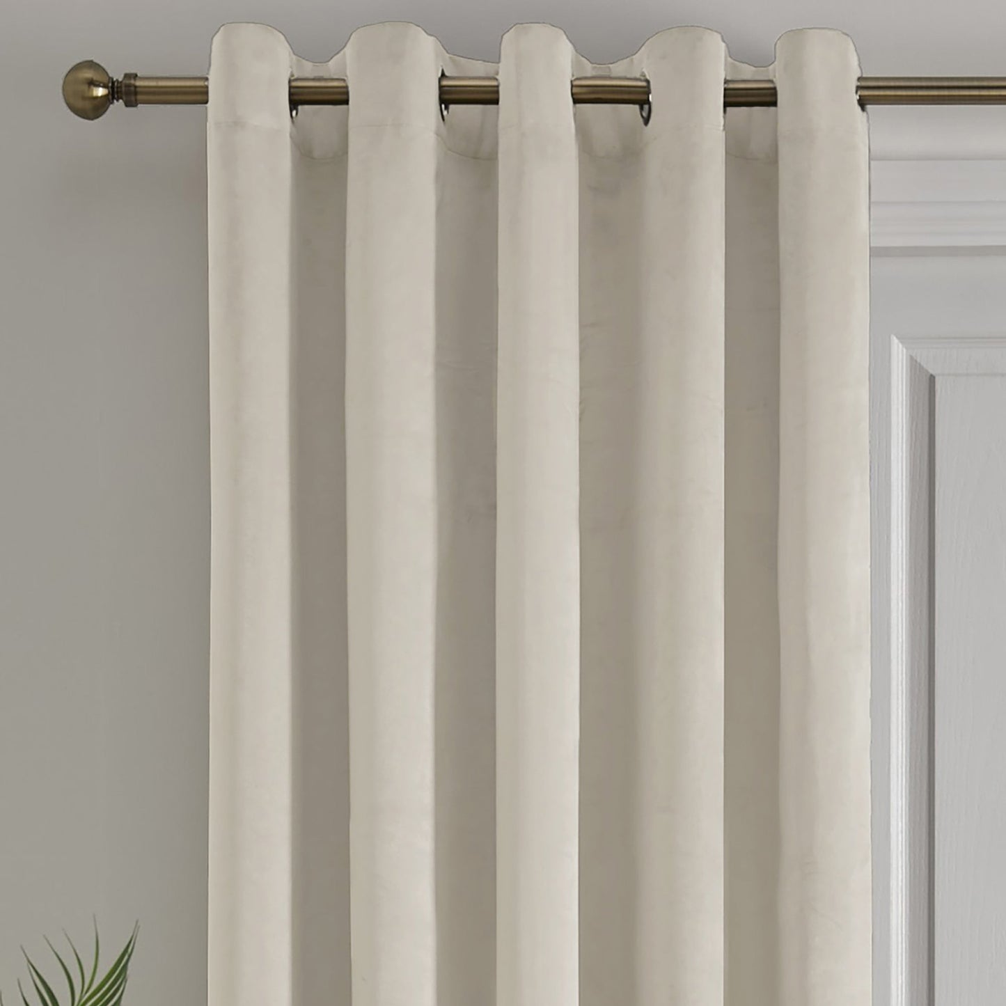 Montrose Eyelet Single Panel Door Curtain in Ivory