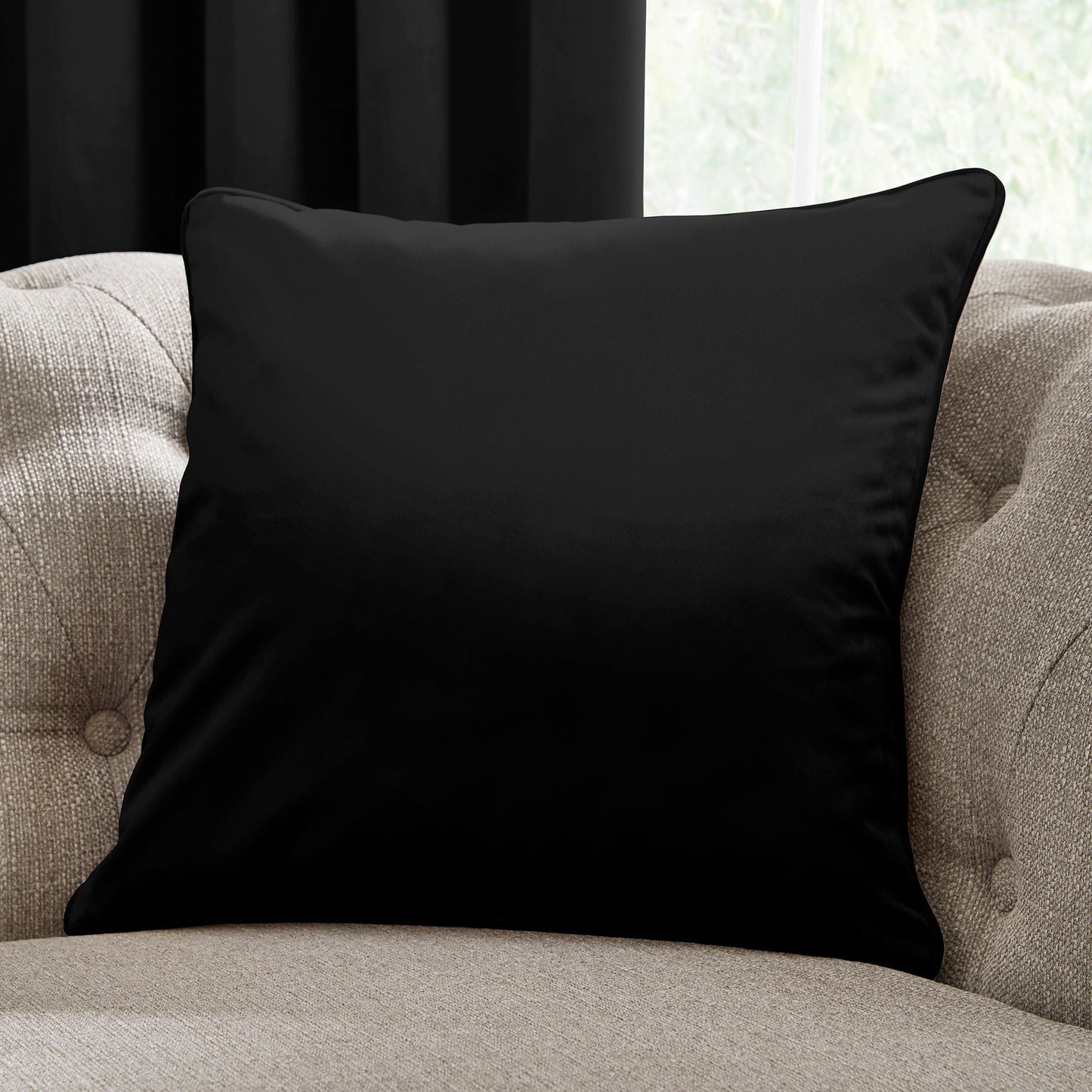 Montrose Cushion in Black