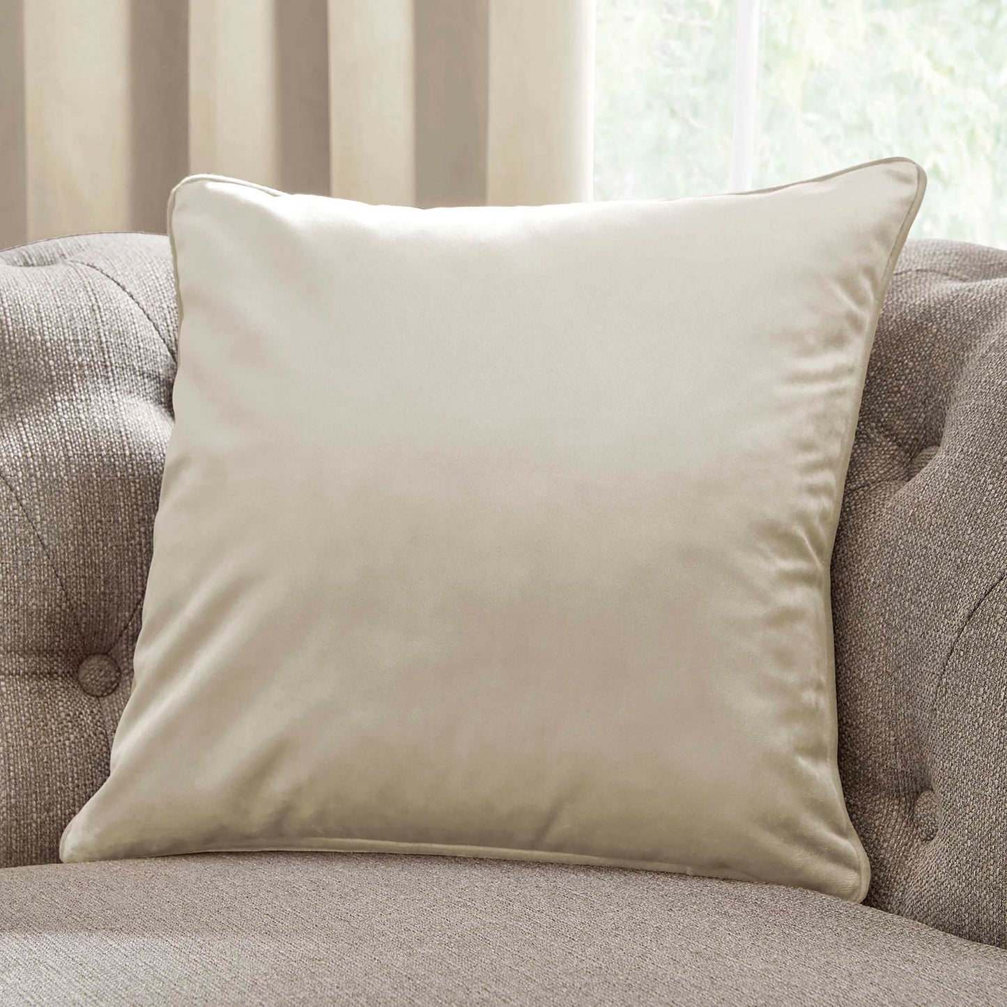 Montrose Cushion in Ivory