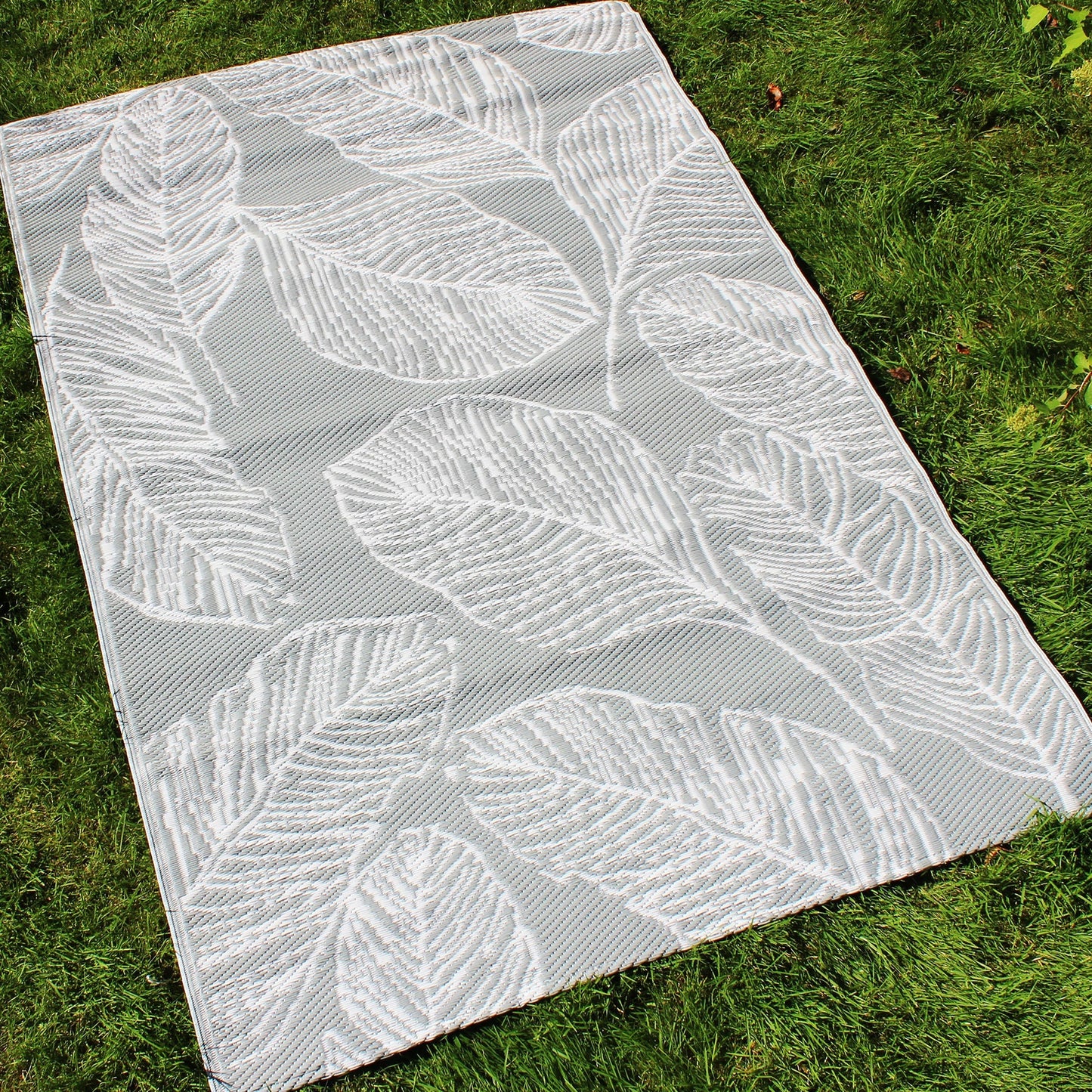 Matteo Outdoor Rug in Grey