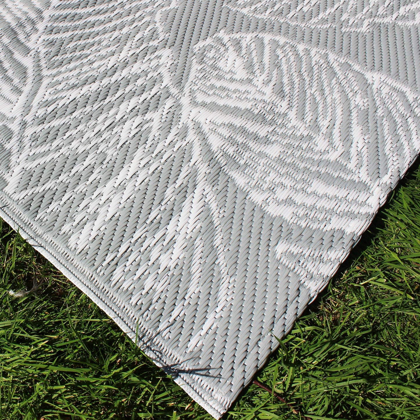 Matteo Outdoor Rug in Grey