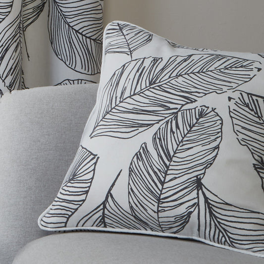 Matteo Cushion in Black