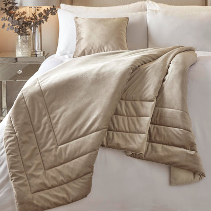 Melanie Bedspread in Linen