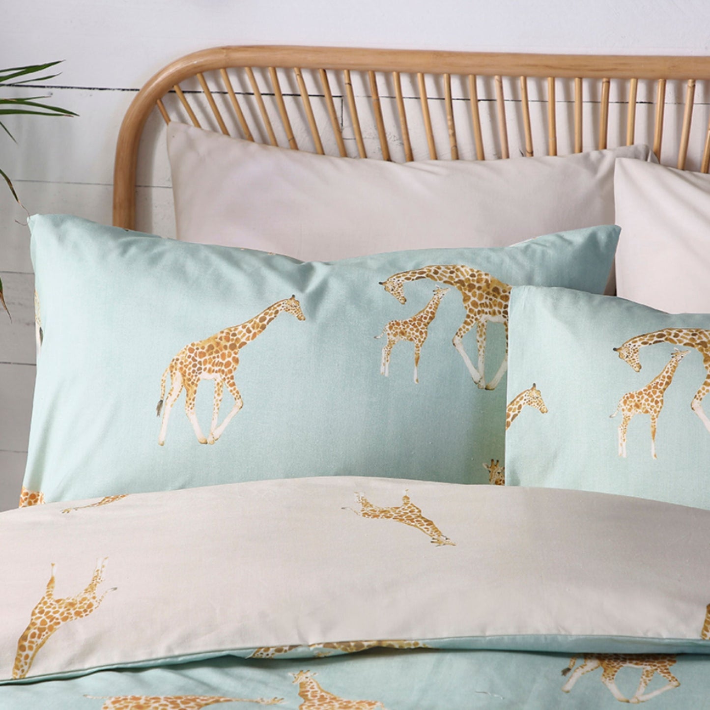 Milo Giraffe Duvet Cover Set in Duck Egg