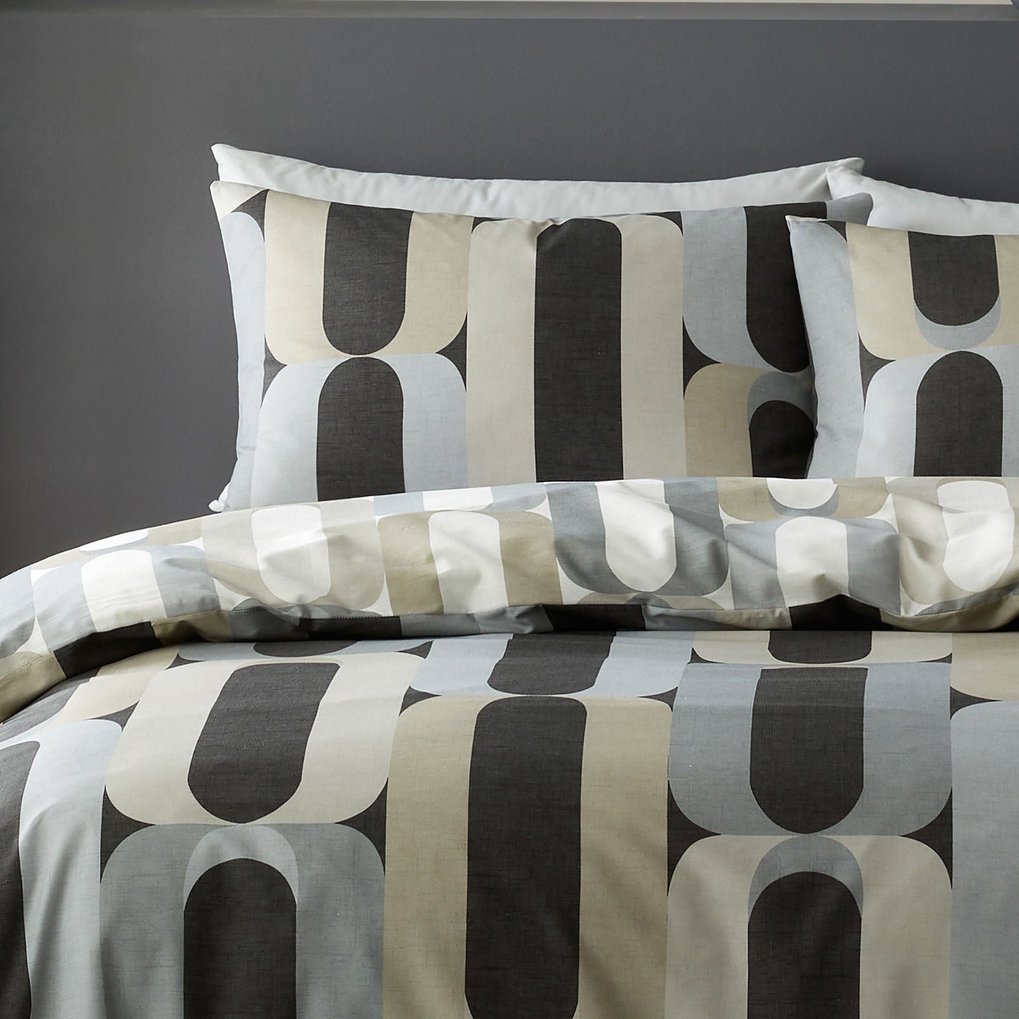 Orea Duvet Cover Set in Charcoal