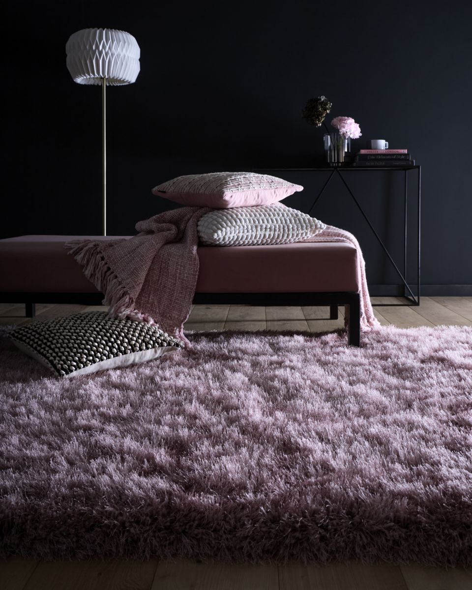 Hug Rug Woven Diamond Rug Rose