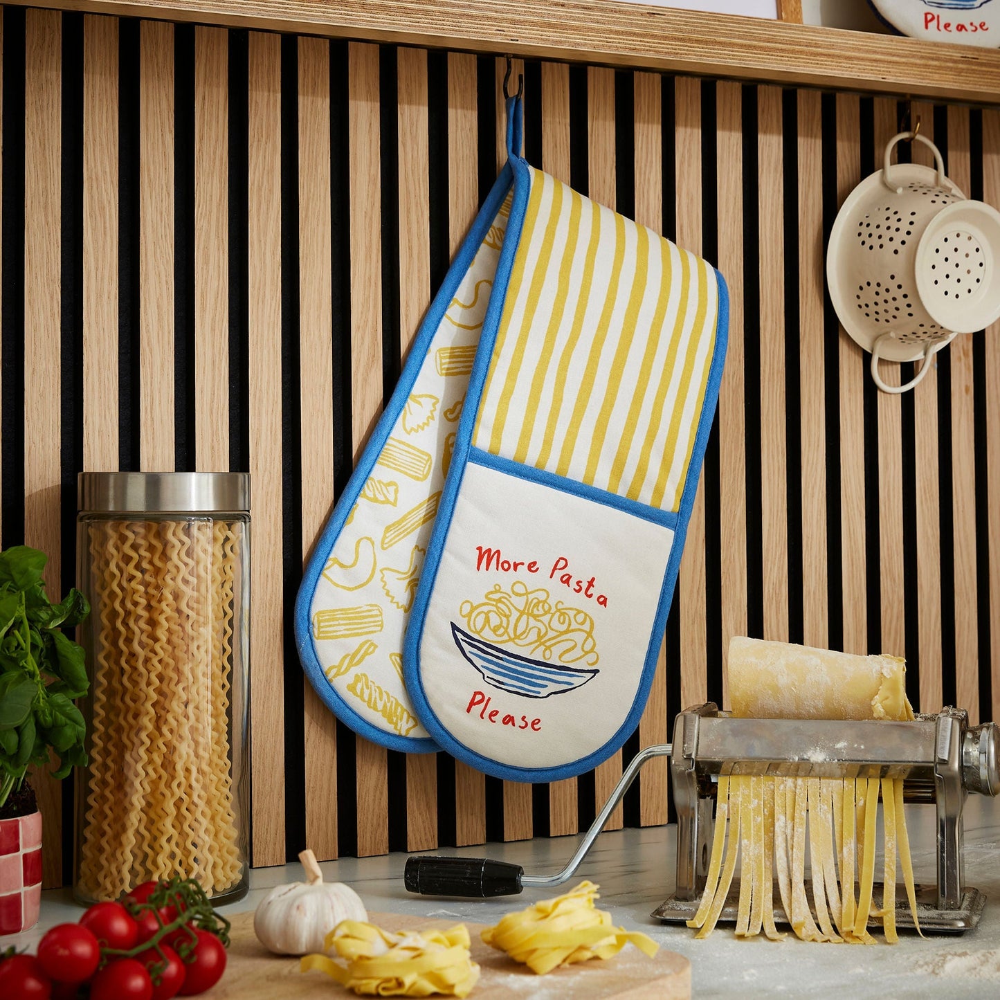 Pasta Lovers Club Double Oven Glove