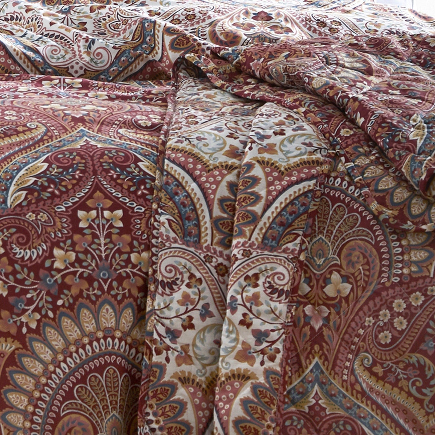 Palais Bedspread in Multicolour