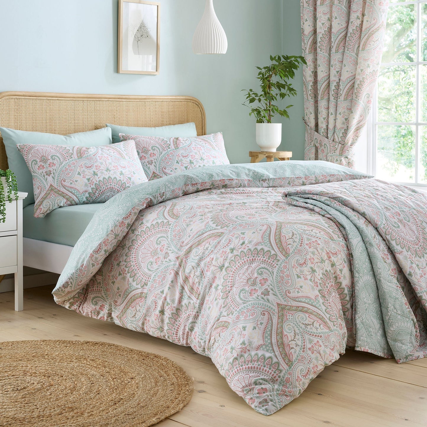 Palais Duvet Cover Set in Green