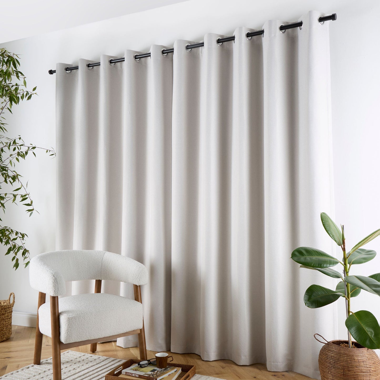 Plain Twill Pair of Eyelet Curtains in Natural
