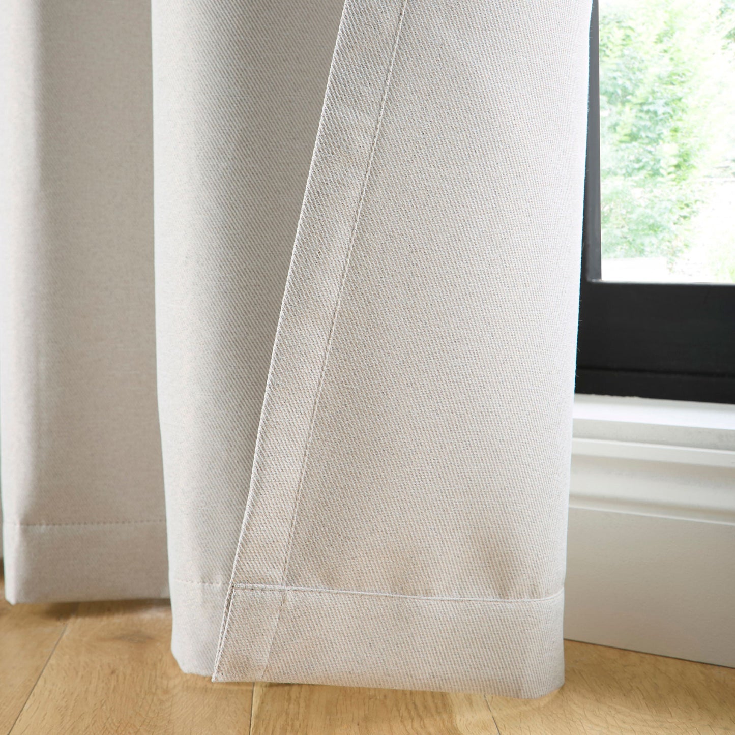 Plain Twill Pair of Eyelet Curtains in Natural