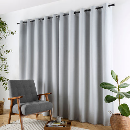 Plain Twill Pair of Eyelet Curtains in Silver