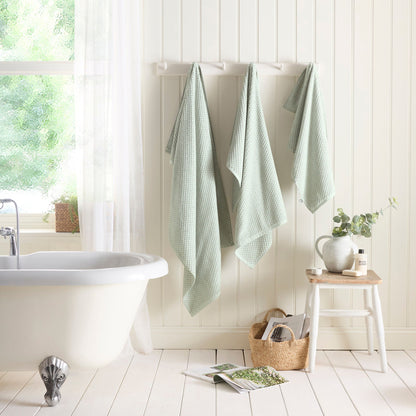 Popcorn Check Towels in Green - Hand Towel