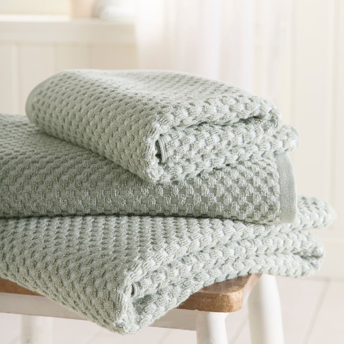 Popcorn Check Towels in Green - Hand Towel