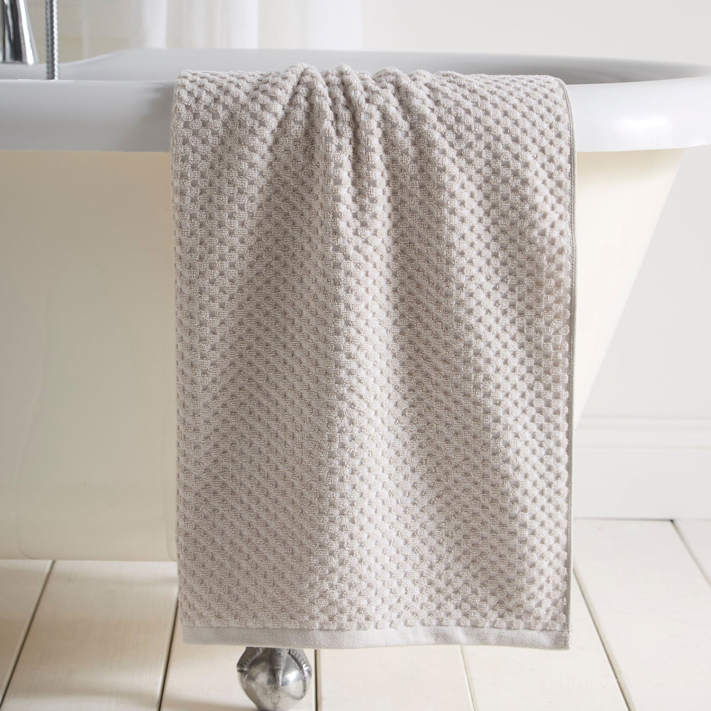 Popcorn Check Towels in Natural - Hand Towel