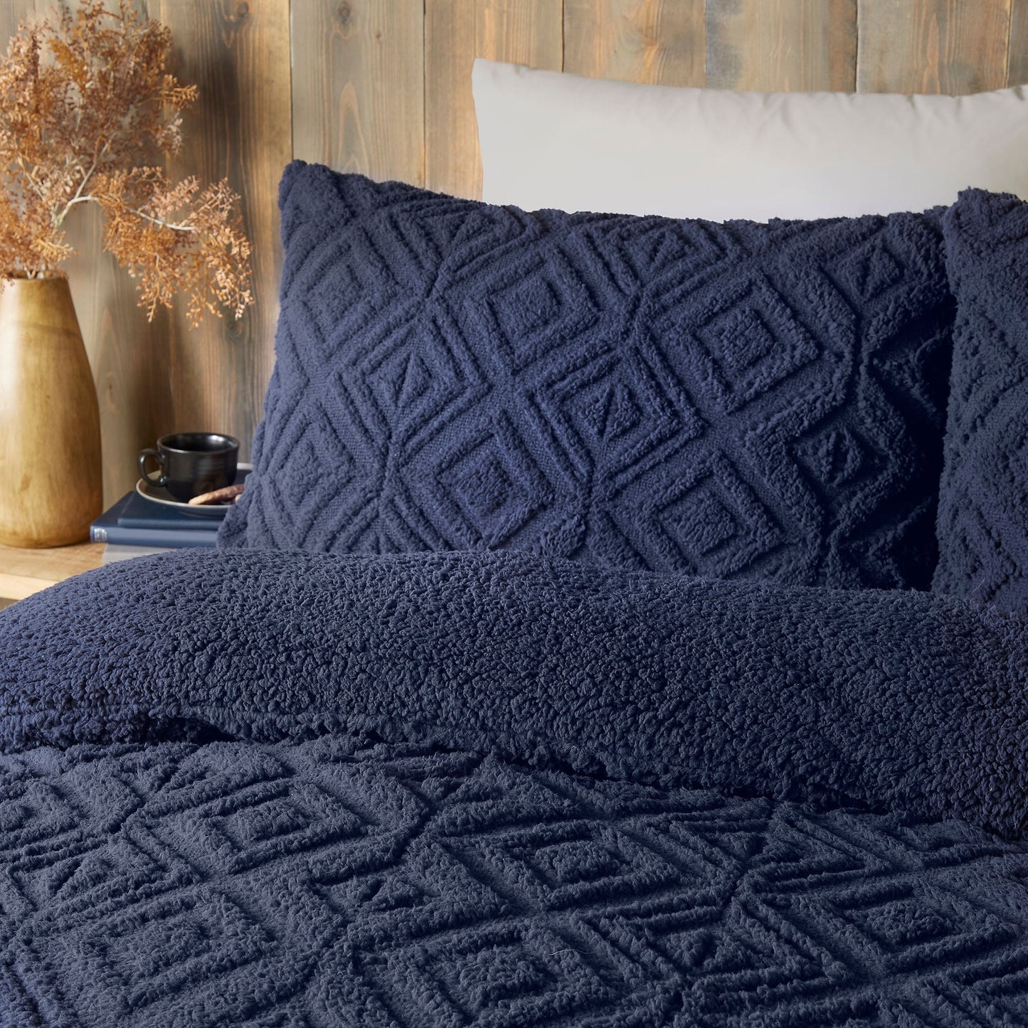 Romo Duvet Cover Set in Navy