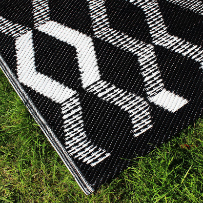 Rico Outdoor Outdoor Rug in Black