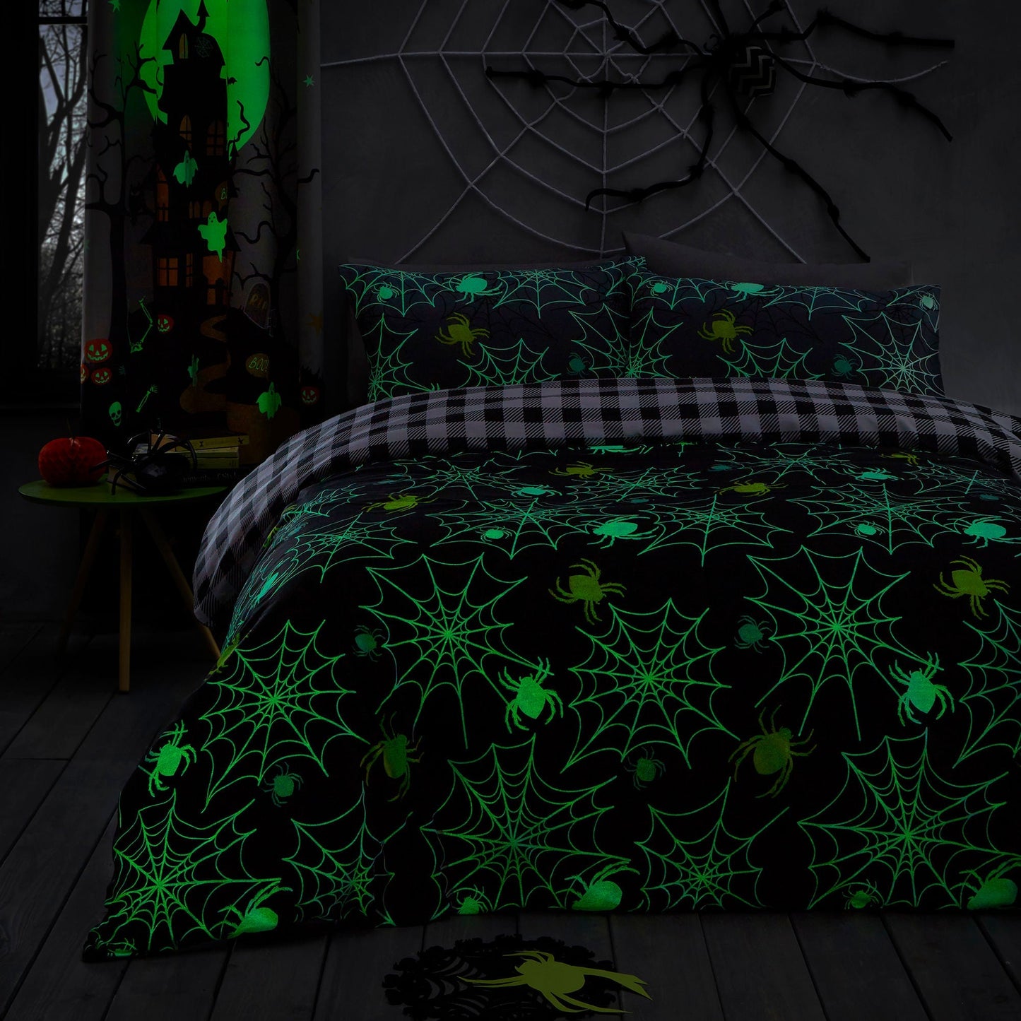 Spiders Halloween Duvet Cover Set in Grey