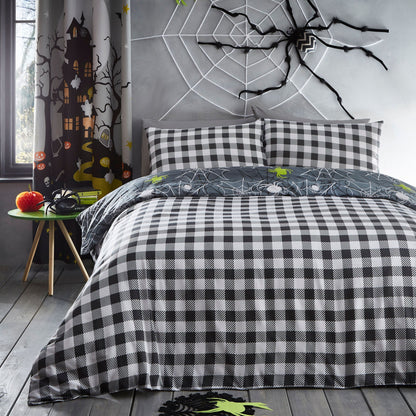 Spiders Halloween Duvet Cover Set in Grey
