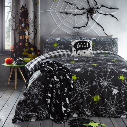 Spiders Halloween Duvet Cover Set in Grey