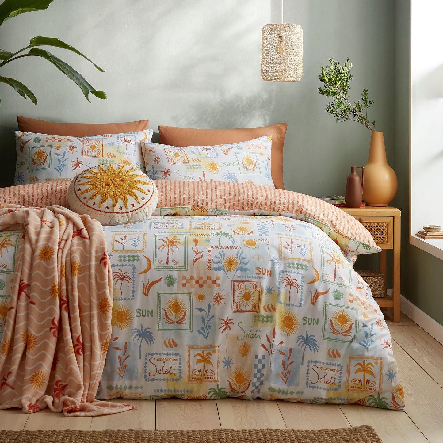 Soleil Cushion in Yellow