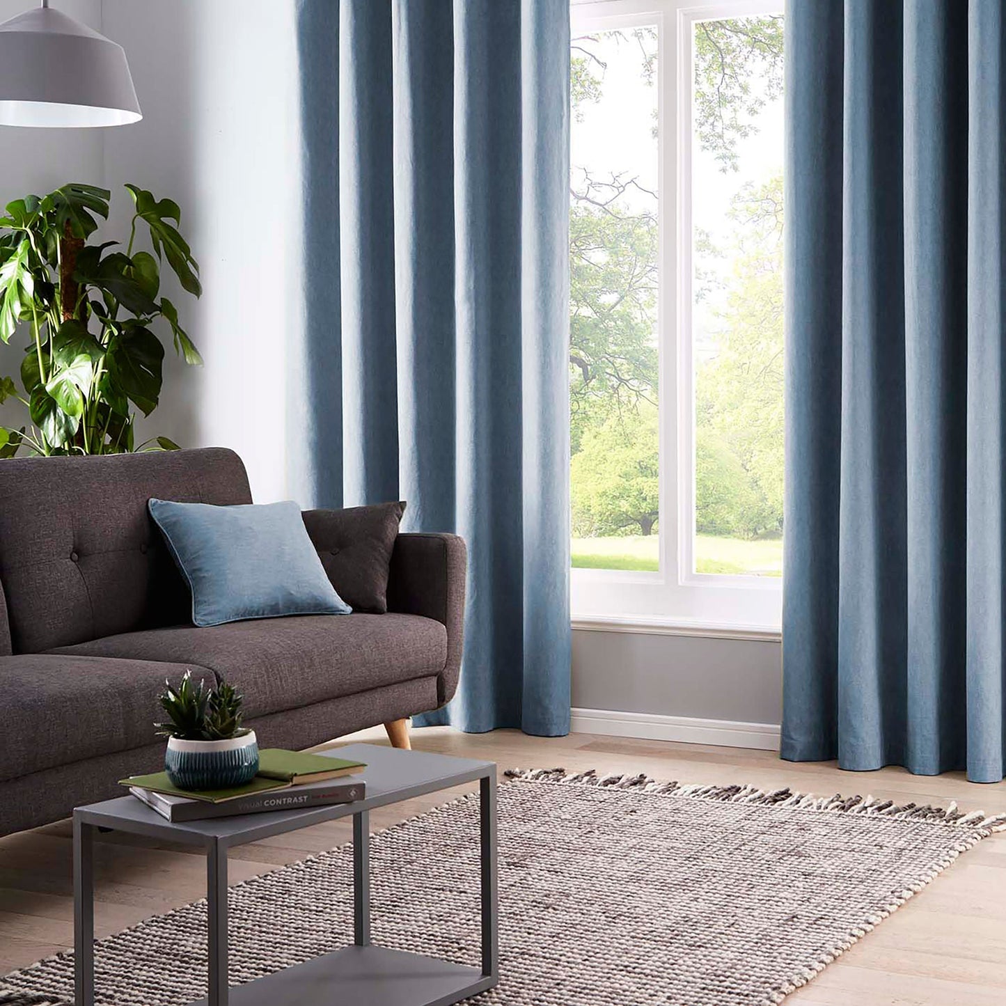 Sorbonne Cushion in Light Blue