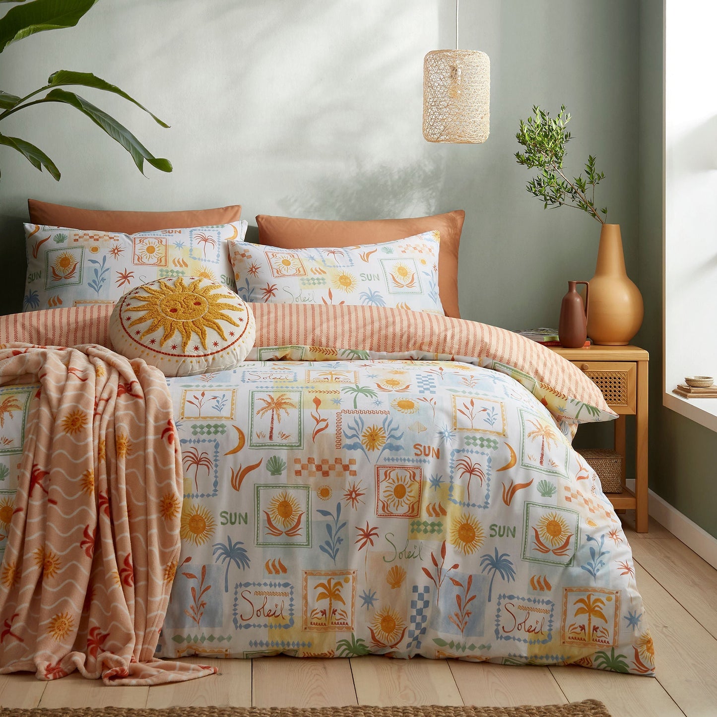 Soleil Duvet Cover Set in Multi